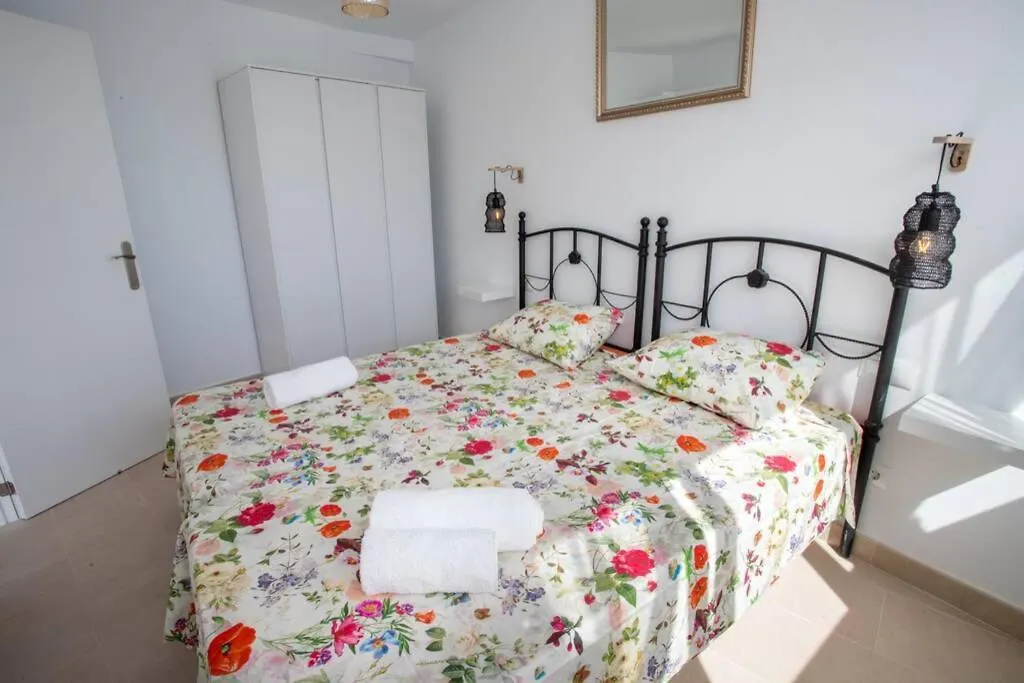 New Fantastic Location 2 Bed, 2 Bath Apartment 150M From The Beach, Central Estepona