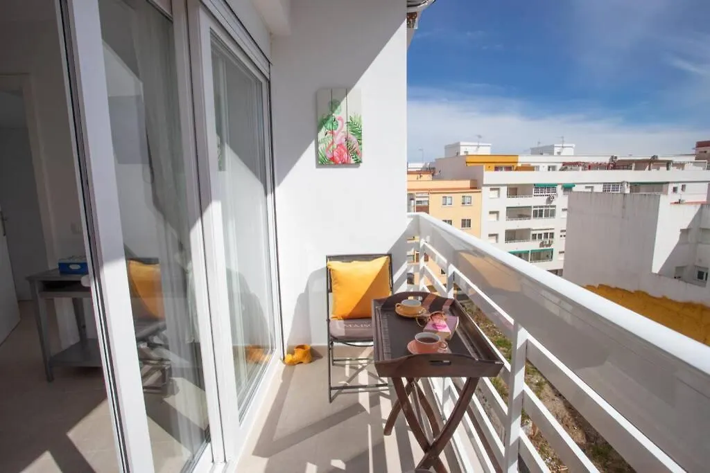 New Fantastic Location 2 Bed, 2 Bath Apartment 150M From The Beach, Central Estepona Spain