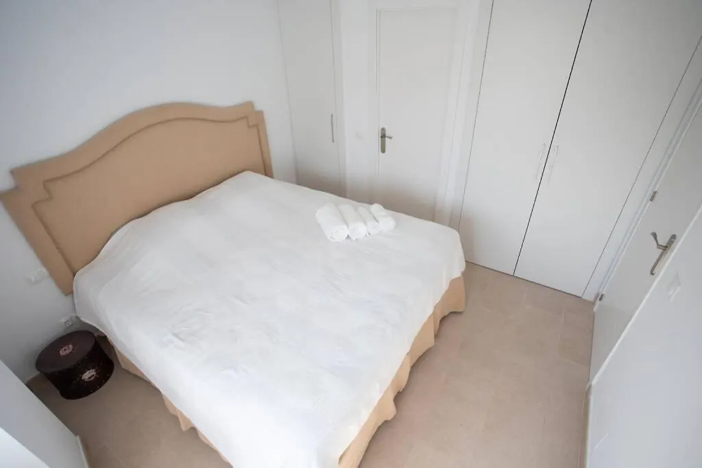 New Fantastic Location 2 Bed, 2 Bath Apartment 150M From The Beach, Central Estepona